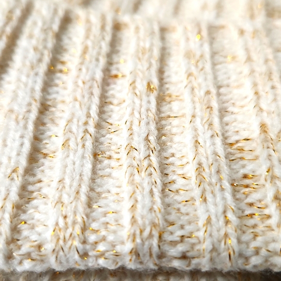 NWT Tommy Hilfiger Pom Pom Lined Beanie Cream Gold Metallic One Size Hat - Picture 2 of 10